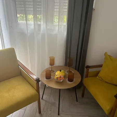 Apartment Lola
